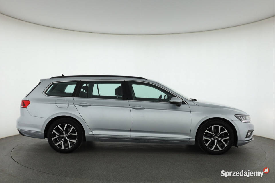 VW Passat 20 TDI relingi dachowe Passat