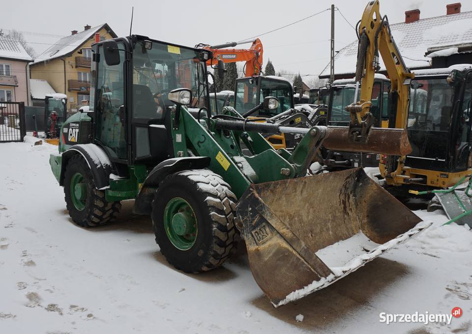 Ładowarka kołowa CAT 906 H 2010
