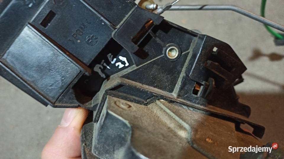Zamek prawy tył Bmw e39 Europa Karoseria Dębica sprzedam