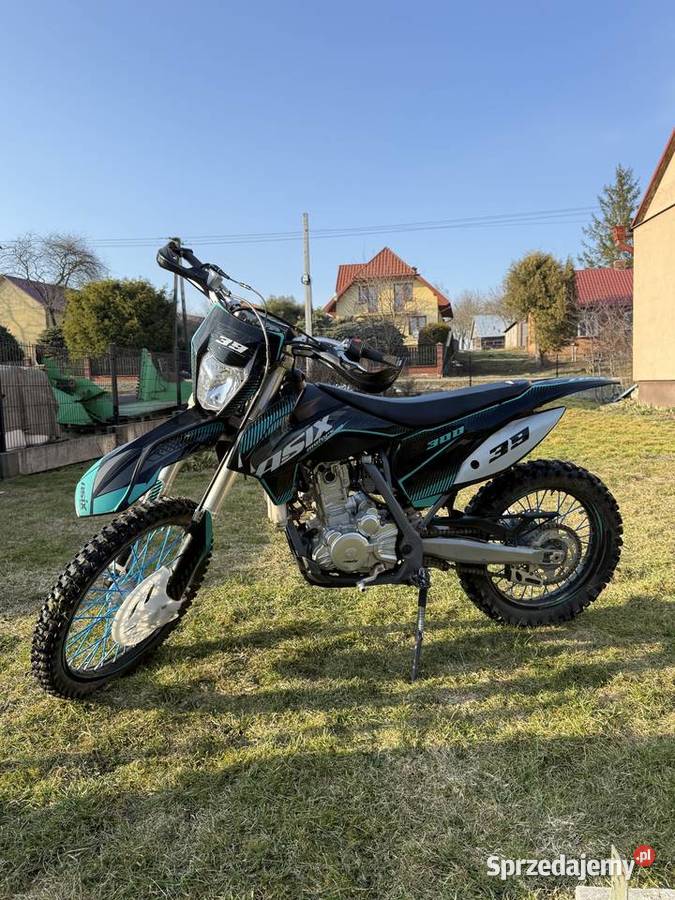 Asix xb 39 300 Uchanie