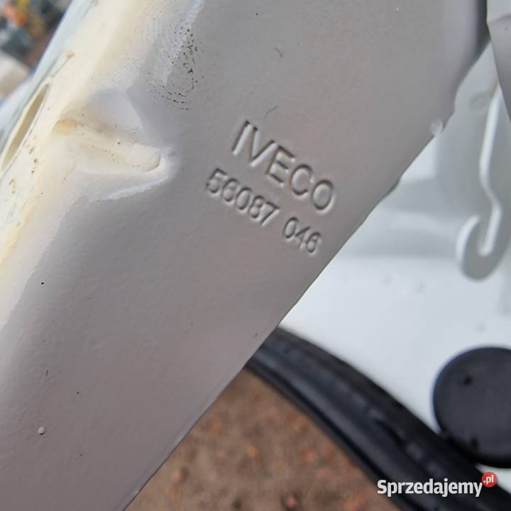 IVECO DAILY 2014 ZAWIAS MASKI SILNIKA 56087046 dostawcze Bieleń