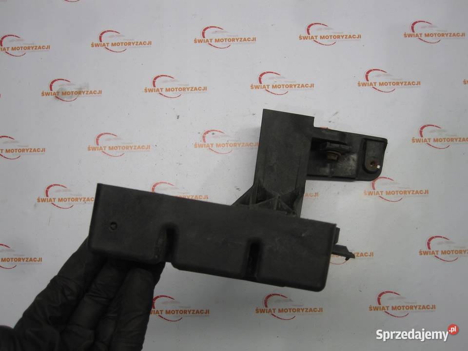 HYUNDAI i40 13r ślizg lampy lewy przód sprzedam