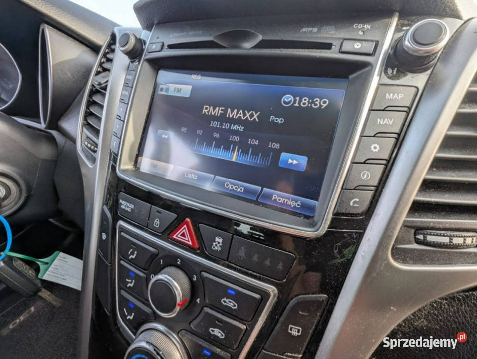 Hyundai i30 HB 14 benzyna Navi kamera cofania światła LED dolnośląskie Kamienna Góra