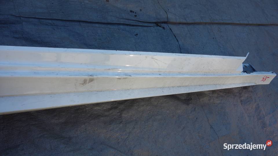 MERCEDES W205 AMG LISTWA PROGOWA PROG PRAWY Karoseria śląskie Ruda Śląska