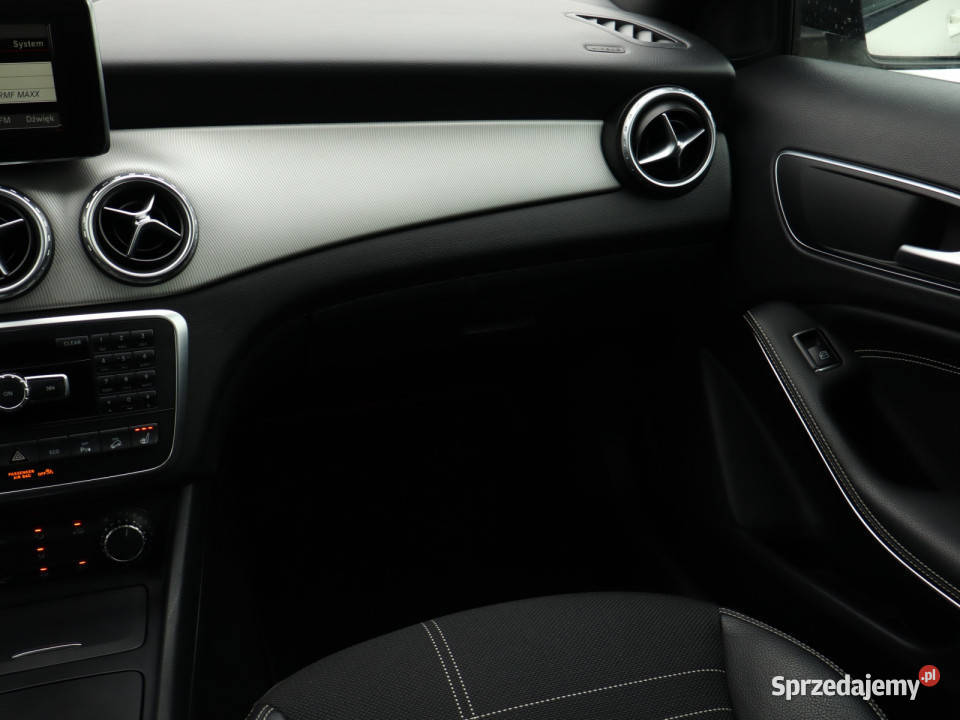 Mercedes GLA GLA 250 4MATIC elektryczne szyby sprzedam