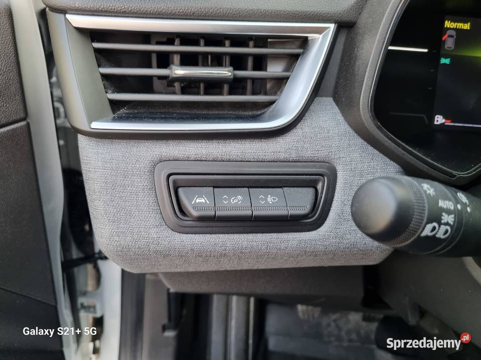 Renault Clio 10 90 vat23 kupiony w polskim salonie