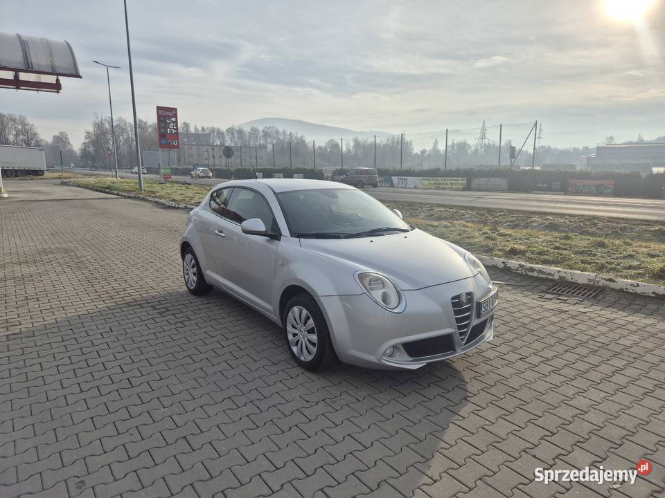 Alfa Romeo MITO 14 benzyna 95 137 przebiegu Rok produkcji 2010