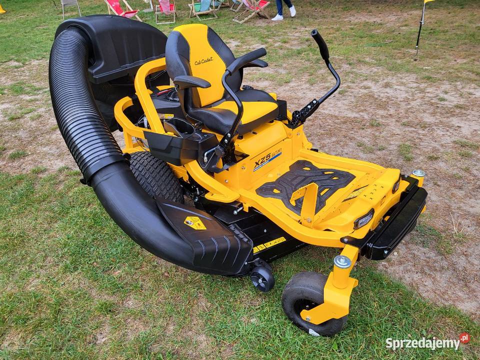 CUB CADET XZ5 L107 V2 Zero Turn 22 Traktorek Dymki
