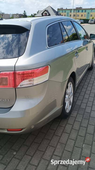Toyota Avensis 18 automat benzyna 2011 Korfantów