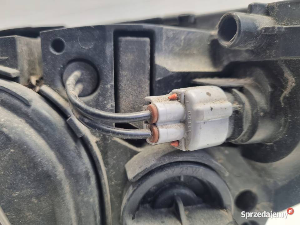 Volvo S40 II V50 PRZEDNIA LAMPA PRAWA prawy Janów