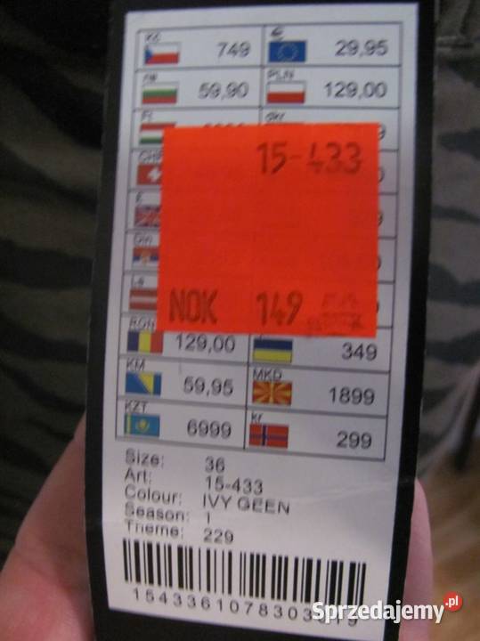 sukienka w cętki Amisu kolor IVY GREEN zgniła Zamość