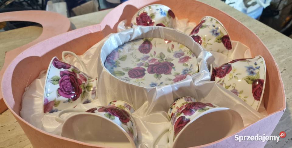 Ekskluzywny Komplet 6 Filiżanek Porcelana Róże Poznań sprzedam
