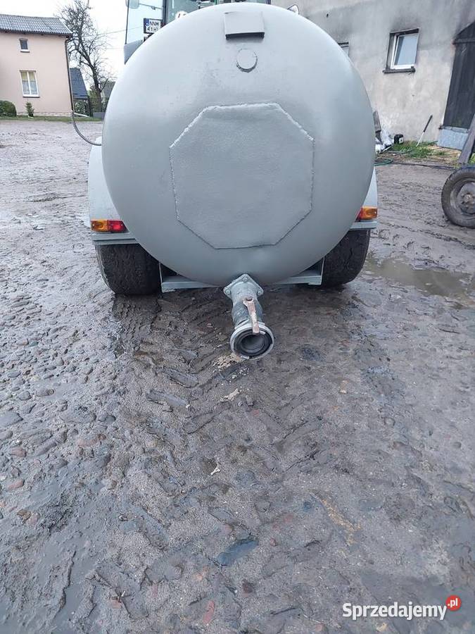 Beczkowóz 4500l beczka wóz asenizacyjny nieuszkodzony Mroczno