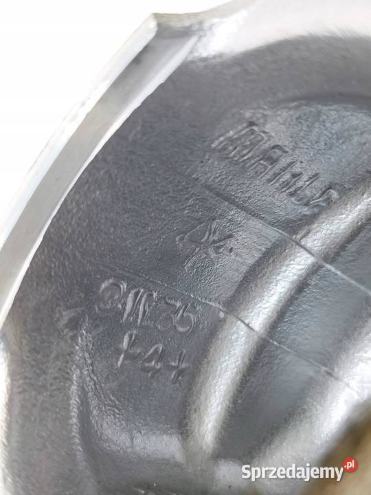 TŁOK KORBOWÓD 91L35 4 32 PENTASTAR Jeep Cherokee