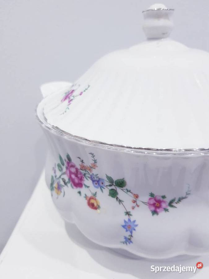 Porcelanowa waza z prlu Chodzież z delikatnym biały