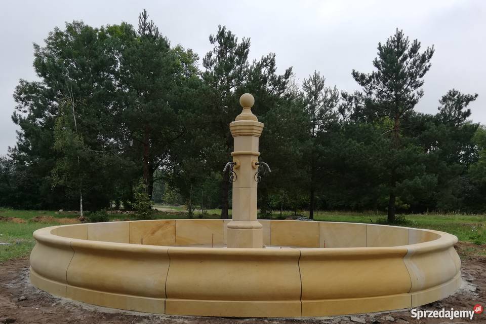 stylowa fontanna z piaskowca naturalny kamień Kamienna Góra