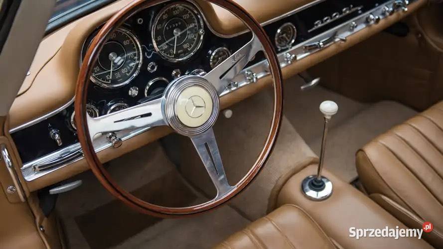 Mercedes Benz Gullwing 11 rzezba z drewna Warszawa