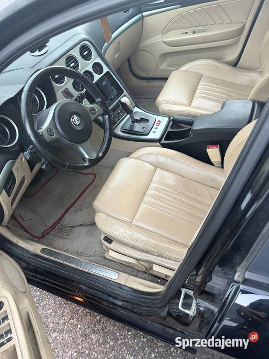 Syndyk sprzeda pojazd marki Alfa Romeo 159 2008 uszkodzony