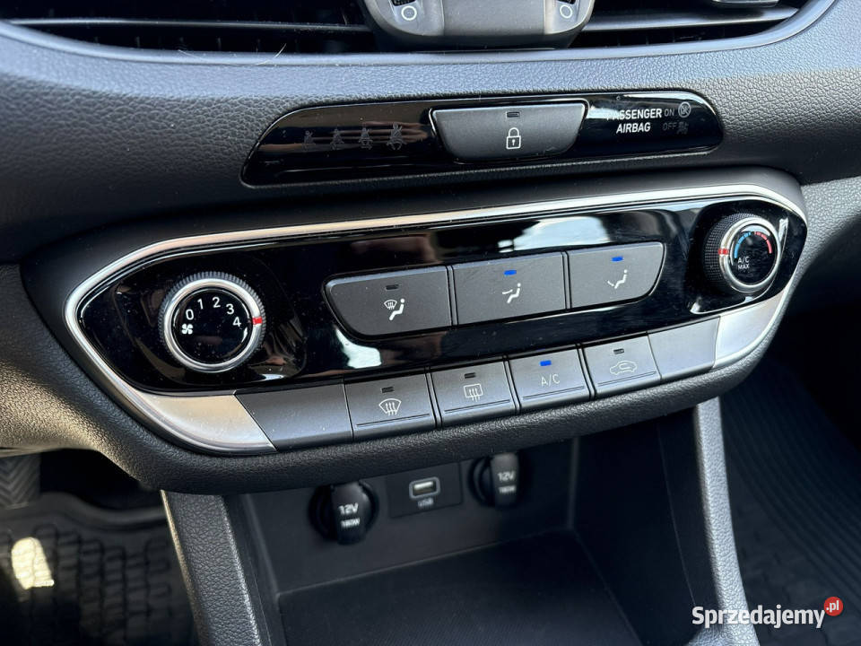 Hyundai i30 III 2017 benzyna Komorniki