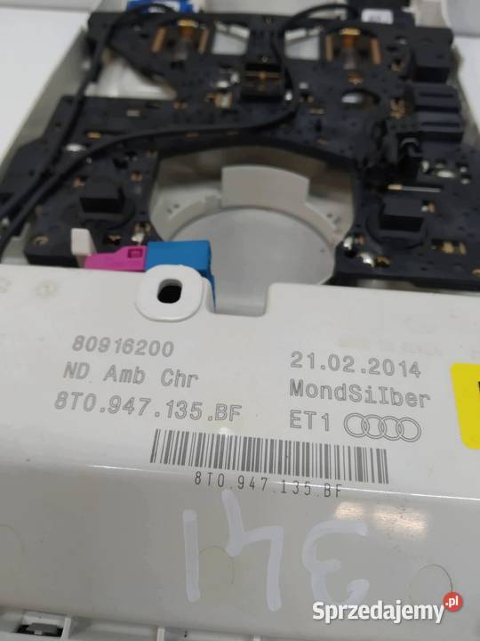 LAMPKA PODSUFITKI 8T0947135BF Audi A4 IV sprzedam