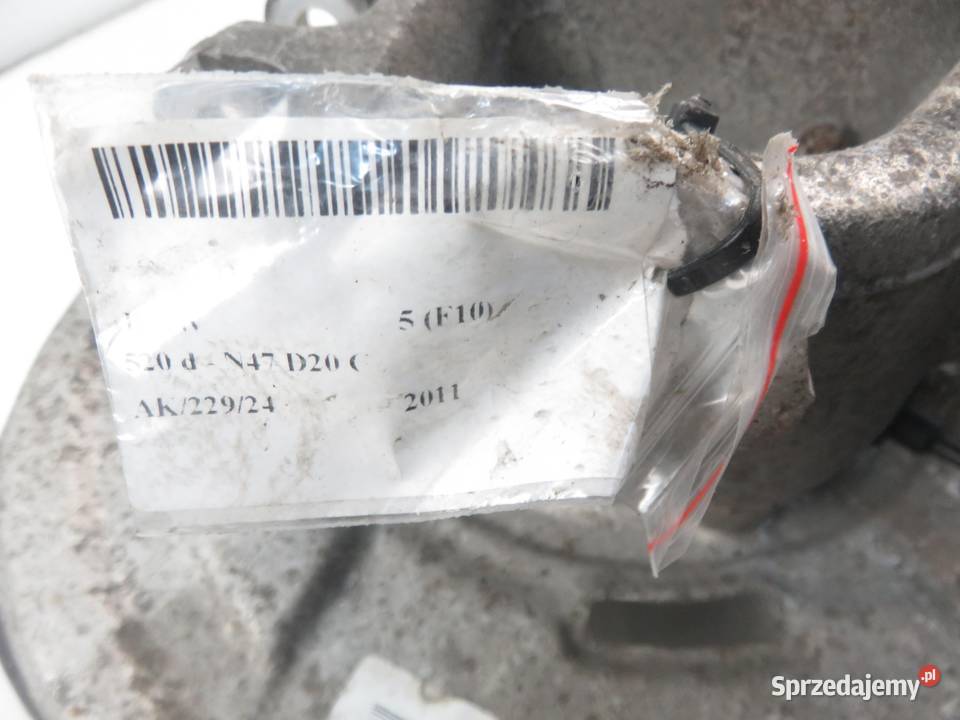 PIASTA TYLNA LEWA BMW 5 F10 520 d 6793769