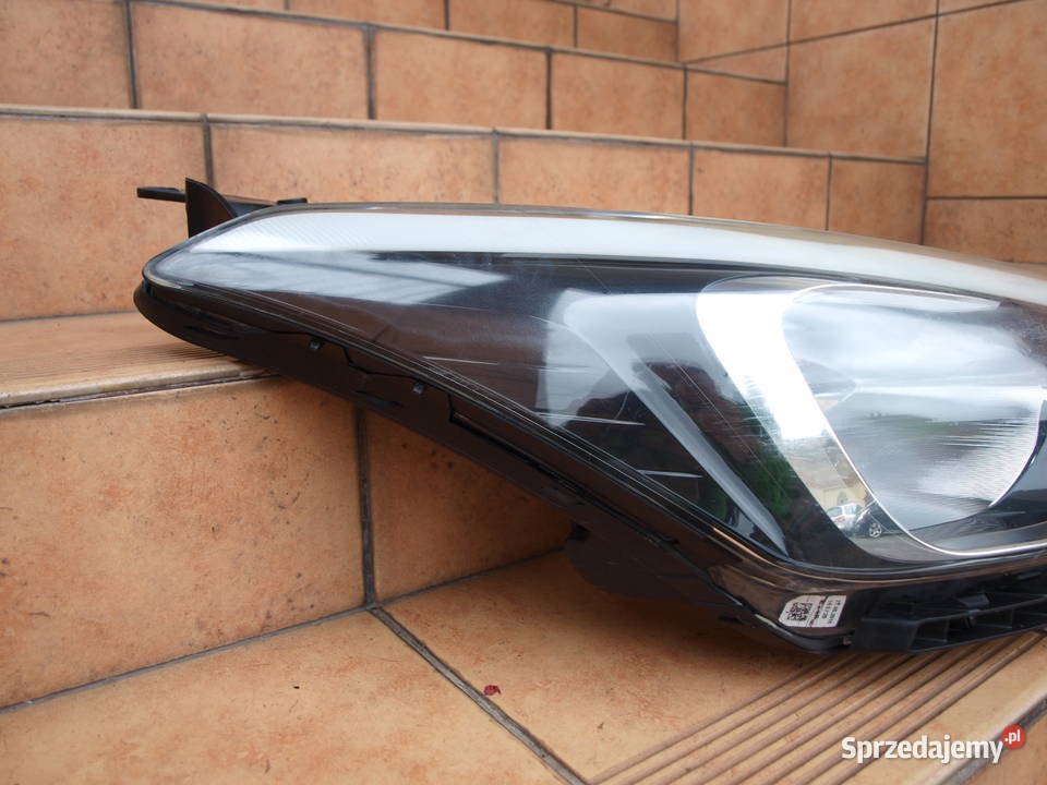 Hyundai i20 lampa prawa przód 7 Pinów 2015 2019r prawe Kalisz