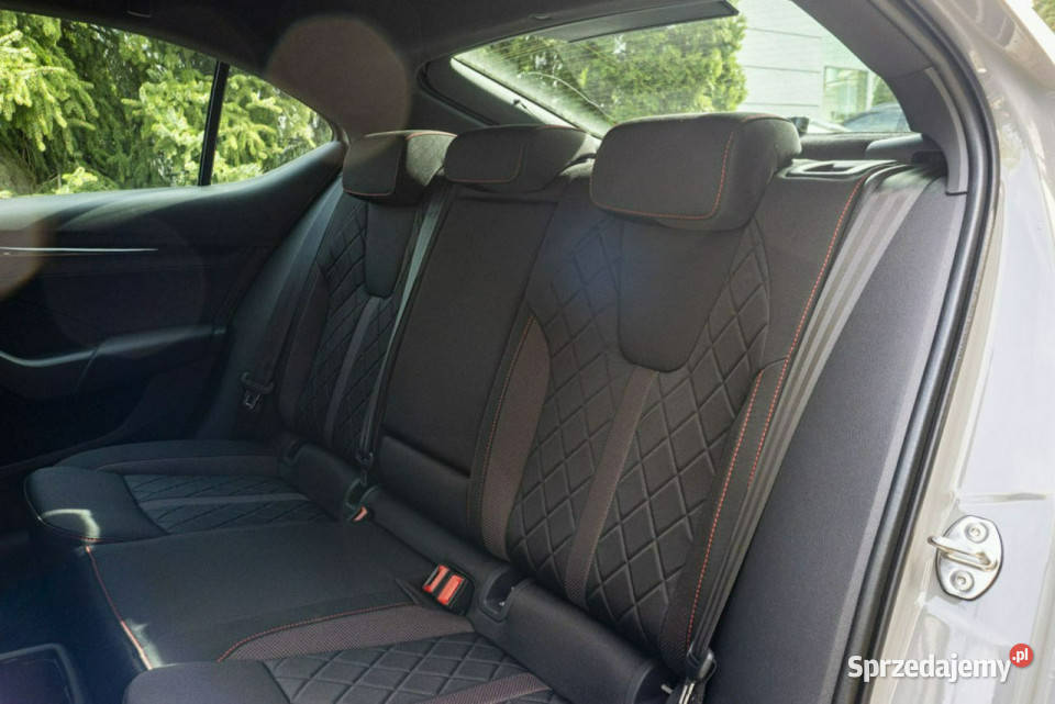 koda Octavia RS 20 TSI 265 DSG Dostępna ręki IV światła przeciwmgielne łódzkie