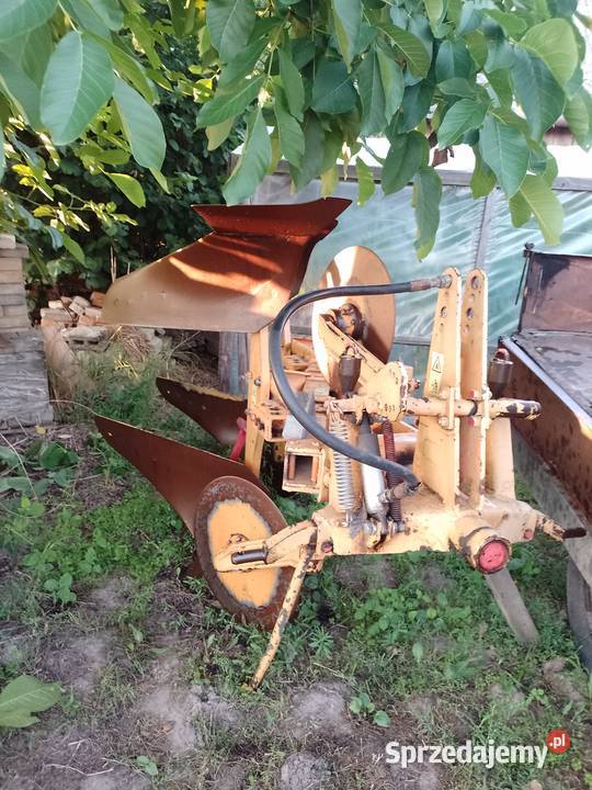 Sprzedam pług 2 obrotowy świętokrzyskie Starachowice sprzedam