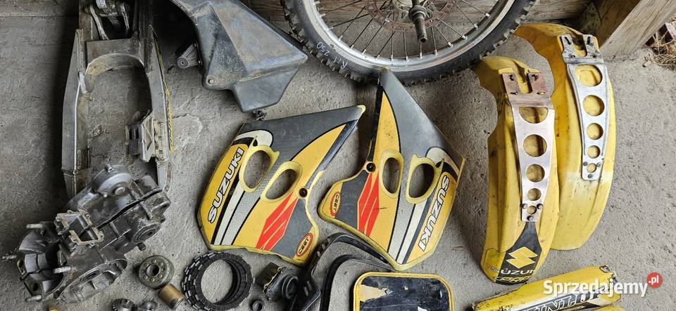 Suzuki RM 250 9596r pozostałości cześci Wieluń