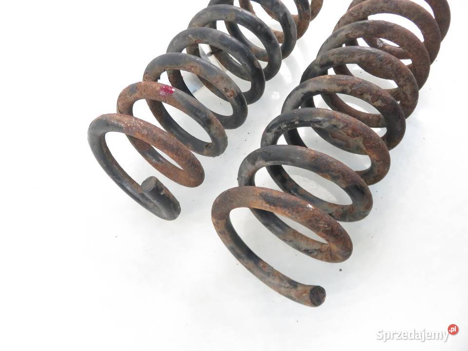 SPRĘŻYNY TYŁ MERCEDES KLASA C TModel S202 C 250 osobowe Części samochodowe małopolskie