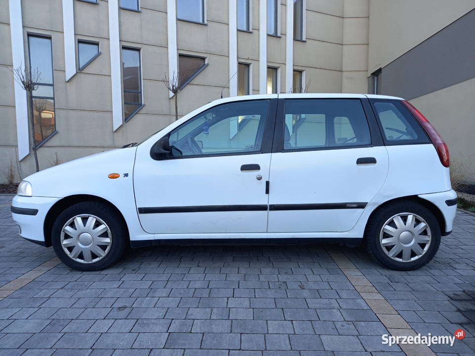 FIAT PUNTO 12 Niski Przebieg 93tkm Garażowany VAT marża Gliwice sprzedam