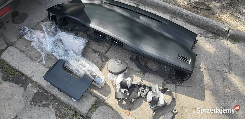 Toyota auris lift kombi deska z podsufitka Kielce sprzedam