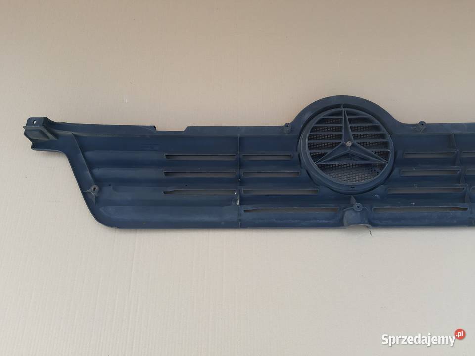 MERCEDES ATEGO GRILL ATRAPA PRZÓD A9738800185 lubuskie Trzciel