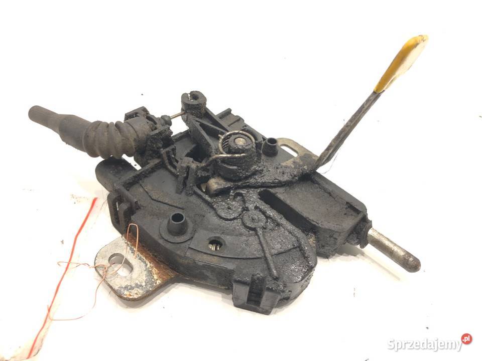 ZAMEK MASKI PRZÓD FORD MONDEO MK4 Kombi 0715