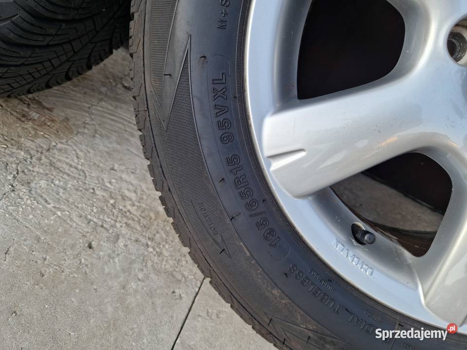 Felgi Koła VW Golf V VI 5x112 ET50 Całoroczne 15