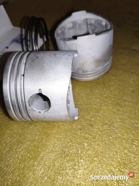 Nowe tłoki 790 z pierścieniami Prima do Części i akcesoria motocyklowe Leszno