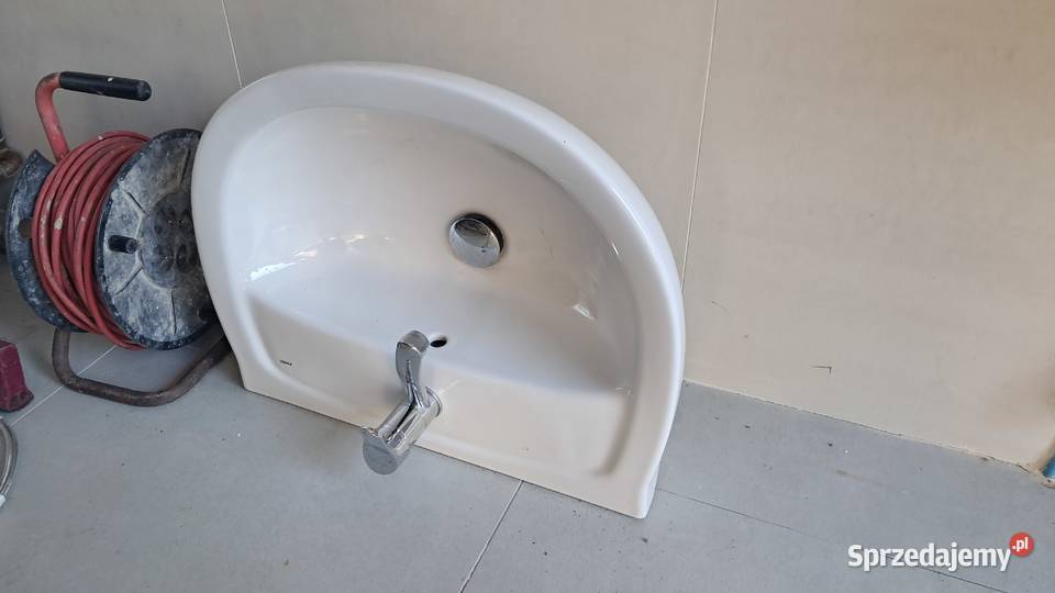 umywalka bateria WC z deską Katowice