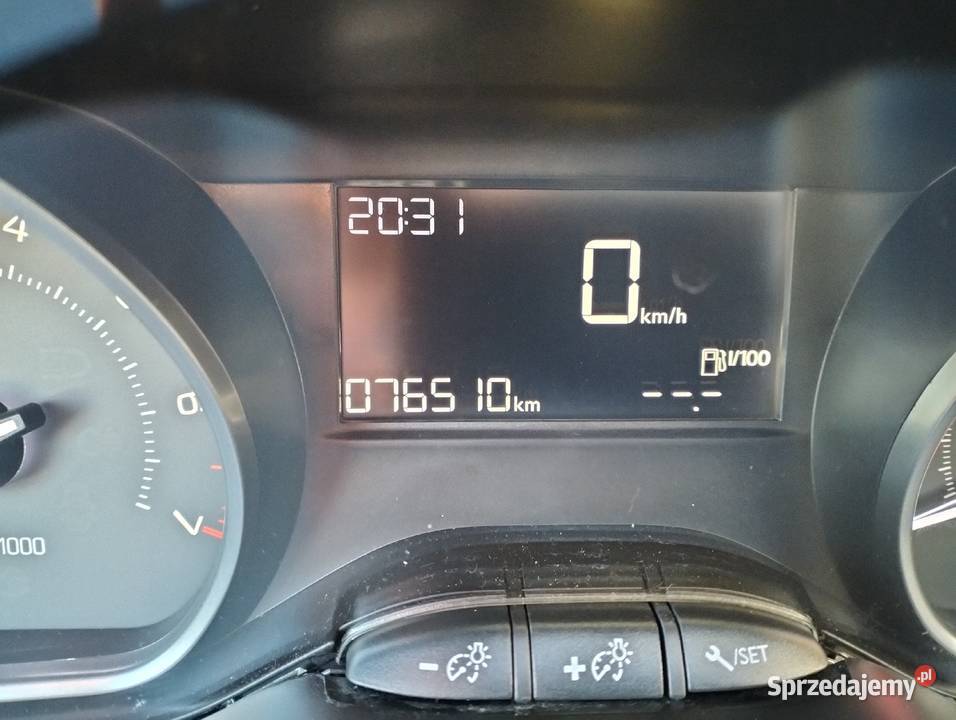 Sprzedam peugeota 208 sprowadzony zarejestrowany elektryczne szyby Motoryzacja Chojnice sprzedam