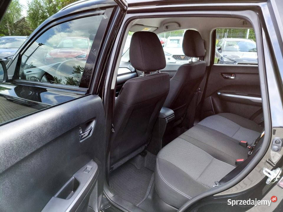 SUZUKI Vitara 2023r FV23 Kamera Asystenci Kraków sprzedam