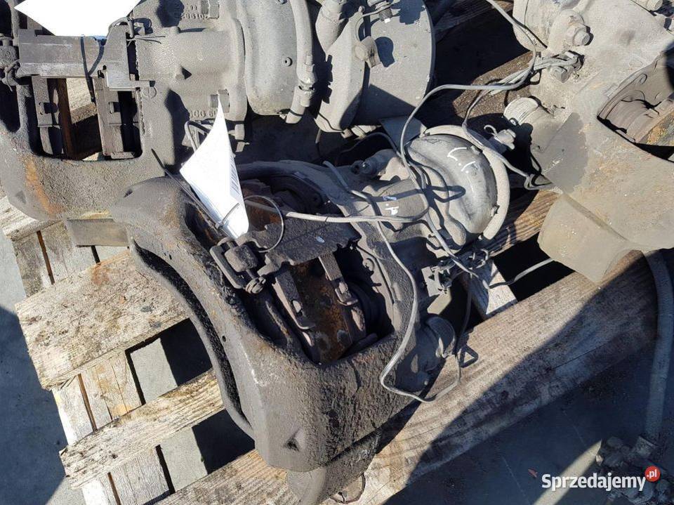 ZACISK HAMULCOWY PRZÓD LEWY EUROCARGO ML 120E25 Pozostałe Lipno