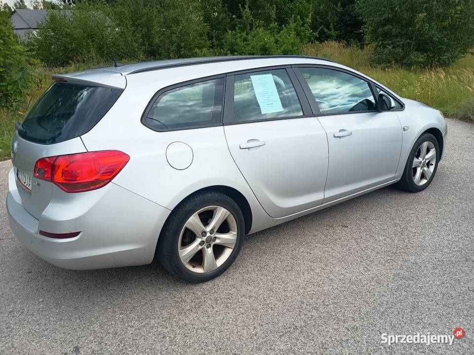 Opel Astra J 13 diesel 95 2011r Opel Radom sprzedam