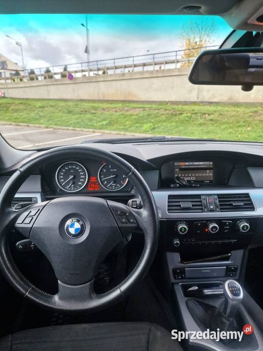 BMW e60 523i 190 2008r Seria 5 Lift Benzyna LCI Rok produkcji 2008 Ostrowiec Świętokrzyski sprzedam