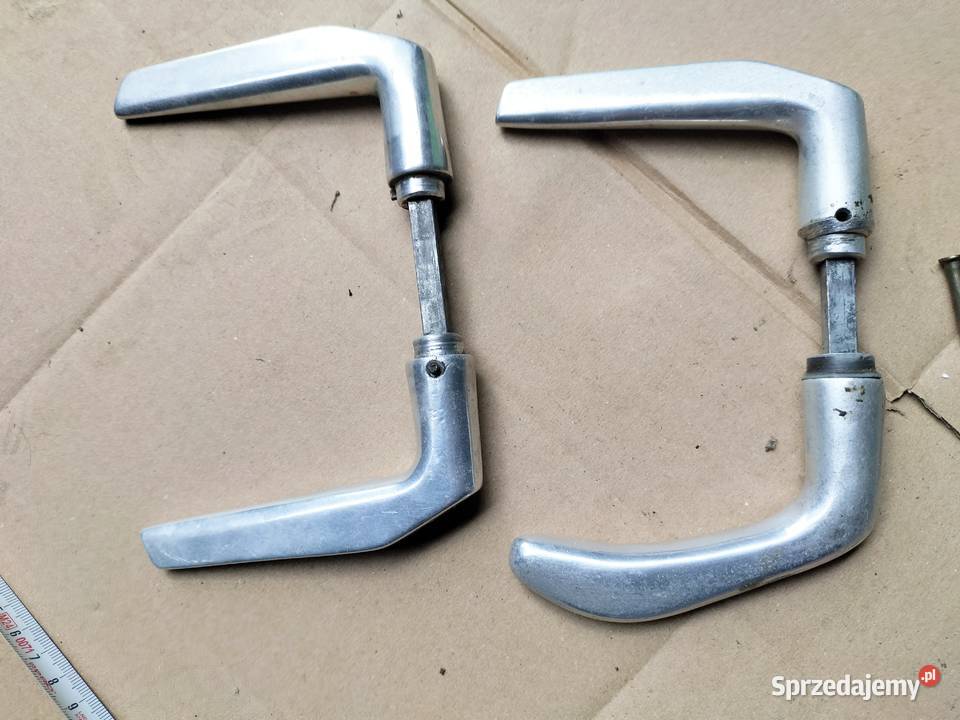 Aluminiowe klamki drzwiowe bez okuć z czasów PRL Pozostałe Kamień-Kolonia sprzedam