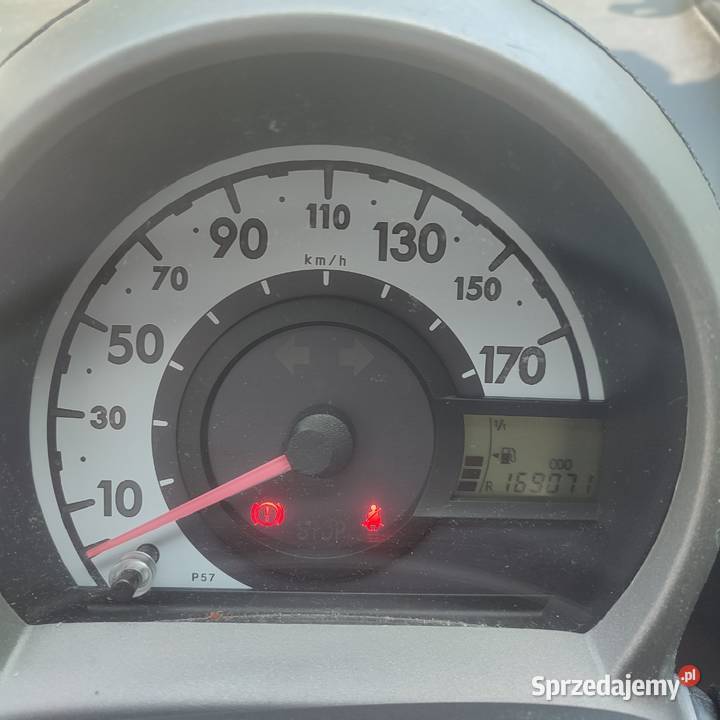 Syndyk sprzeda samochód osobowy Toyota Aygo Poznań sprzedam