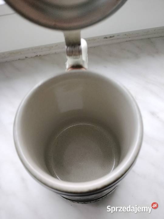 Duży kufel gliniany z deklem z cyny Jerz Choszczno