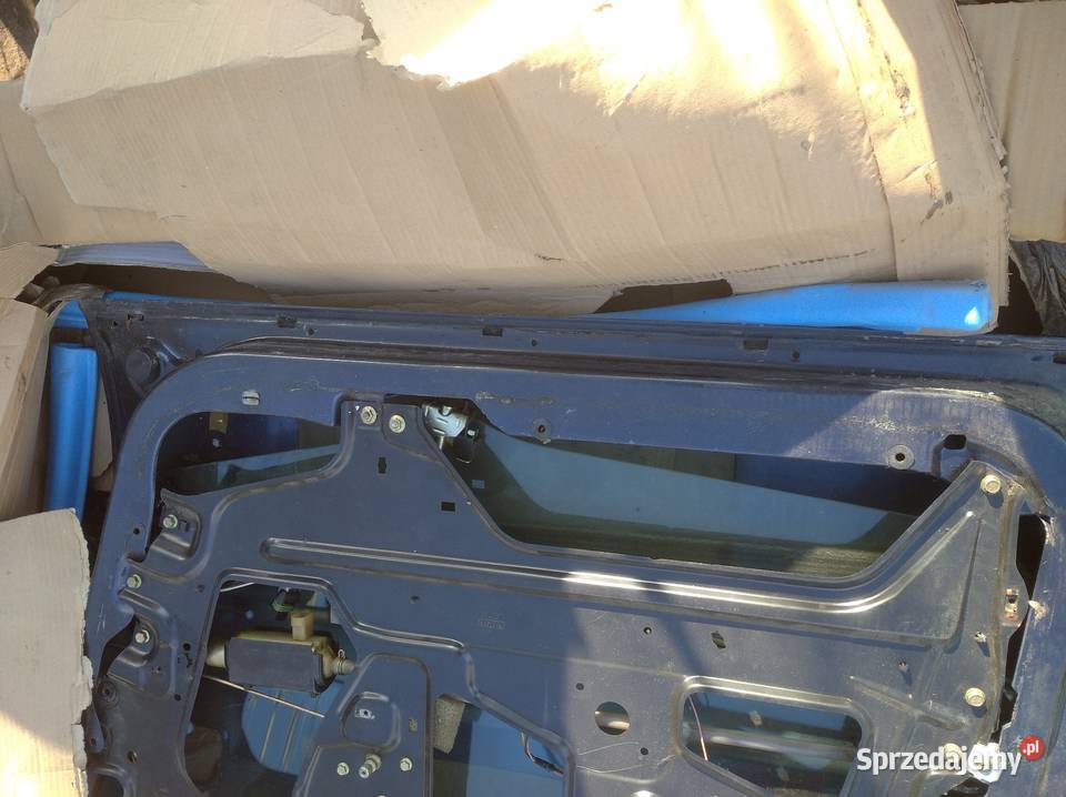 drzwi prawy przód Lancia Delta 1996 części blacharskie Karoseria wielkopolskie Poznań