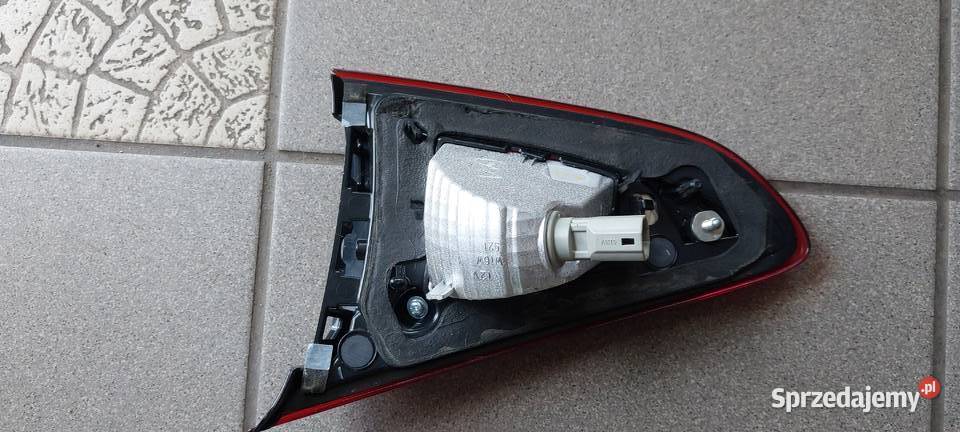 MAZDA CX3 CX3 LAMPA TYŁ LEWA NA KLAPĘ Motoryzacja Byków