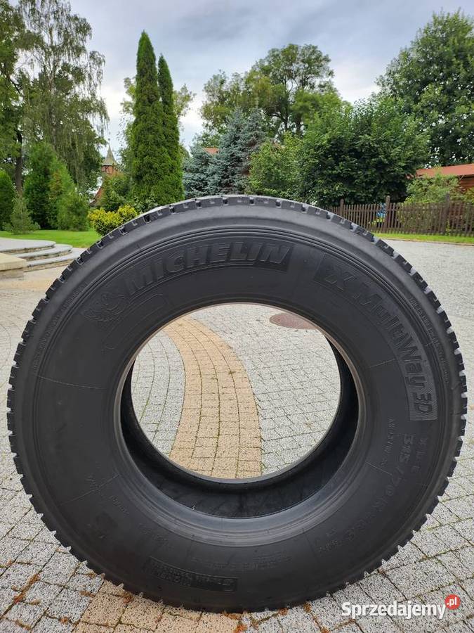 Opony ciężarowe napędowe BandagBridgestone M749 ciężarowe pomorskie Gdańsk
