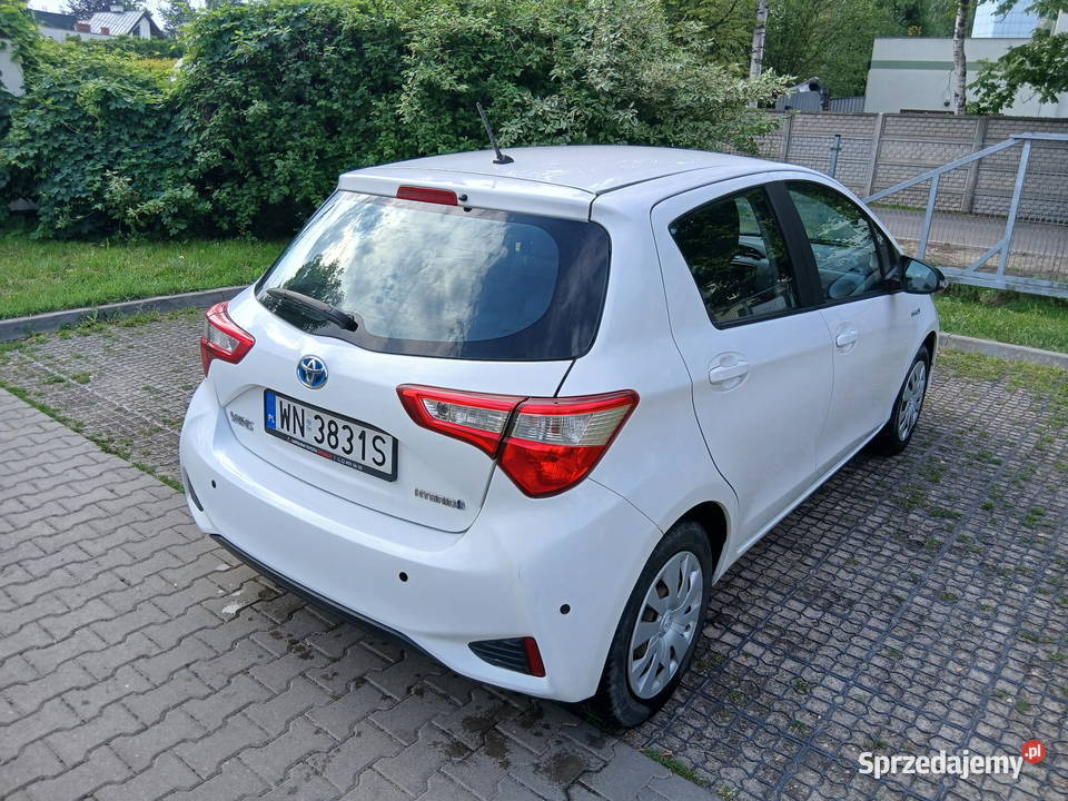 Toyota Yaris Hybrid 15 2017 Automat Ekonomiczna Warszawa