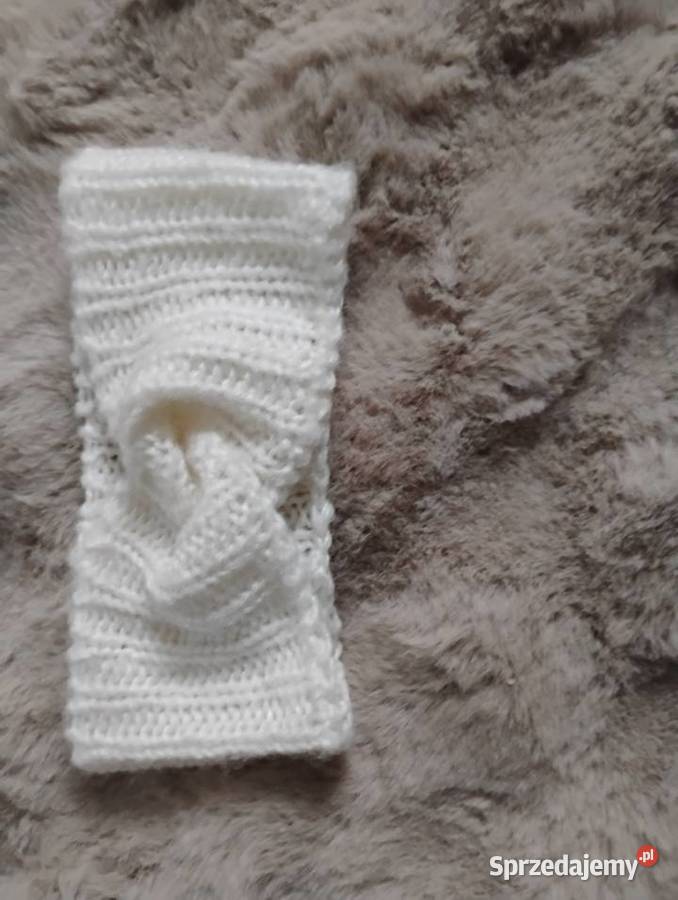 Komplet czapka rękawiczki i opaska sprzedam